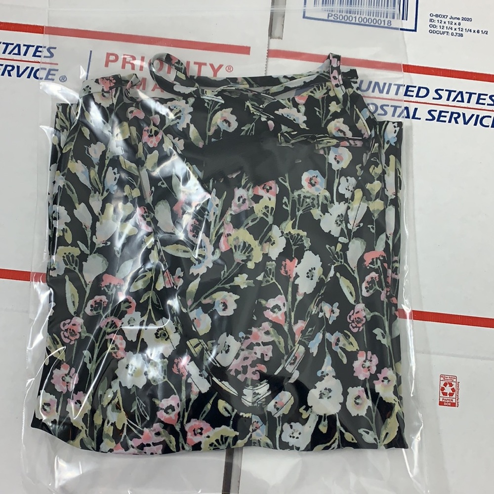Lauren Conrad Top Floral XS - Picture 16 of 16